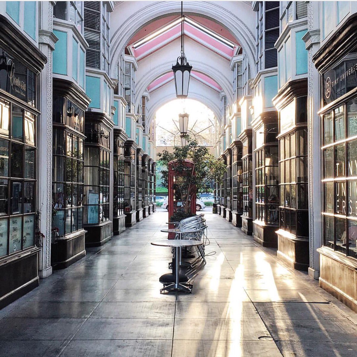 IndiePas's tweet photo. The always lovely Burlington Arcade bathed in morning sun rays. #indiepas #pasadenalove 📷: @lainetrees 👏👏 https://t.co/Q5zAu1hR8I