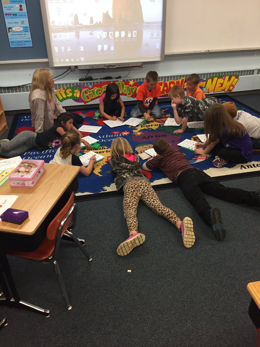 BCSD_NickKaiser's tweet photo. 1st grade group work with Mrs. Bird. https://t.co/bvGqlBOyhF