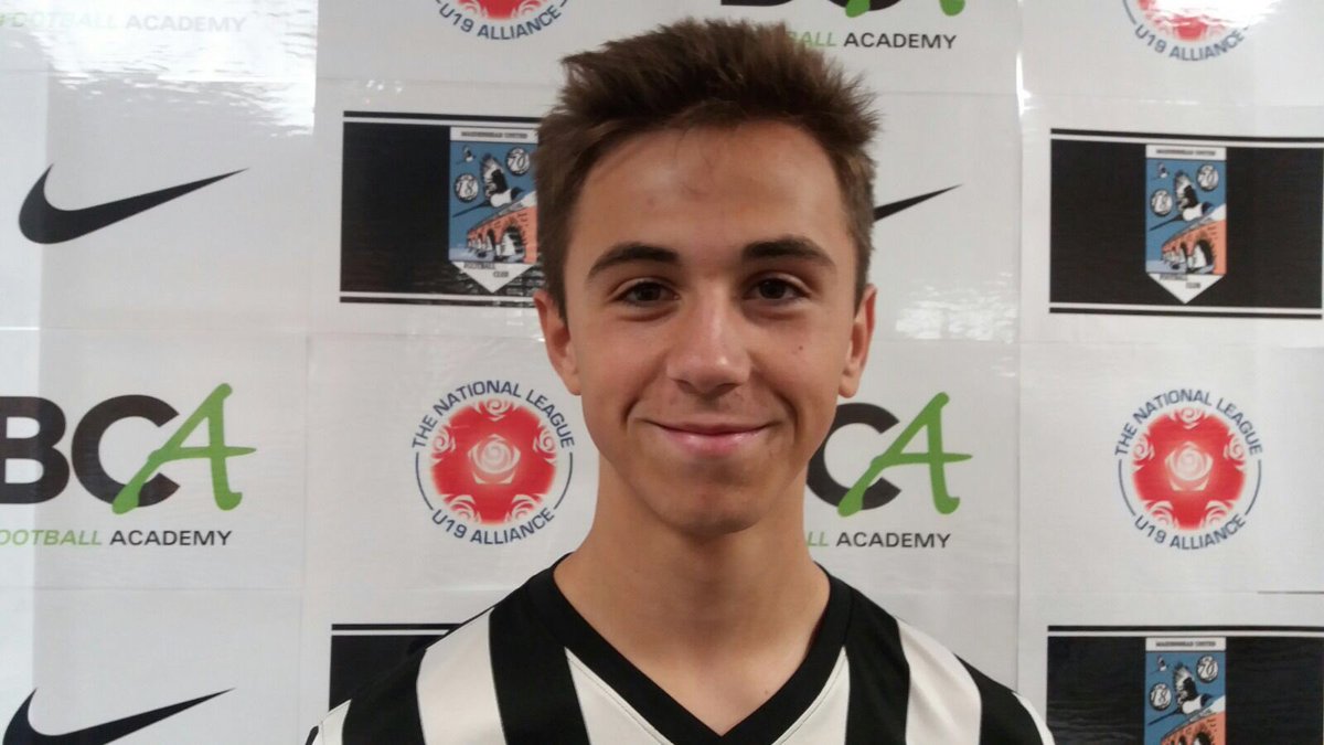 MUFC_Academy's tweet photo. Man of the match today was Stefan Rogers #centerhalf #rock https://t.co/n1R9SaVW5Y