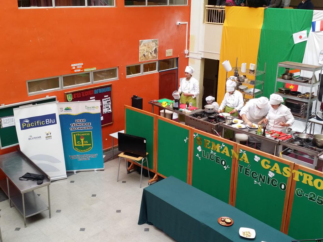 pacific_blu's tweet photo. #Alcopa de @pacific_blu apoyando la Semana Gastronómica del liceo C-25 de Talcahuano. #Canelloni de Jibia, salsa de Mariscos #Chupe de Jibia https://t.co/73R2Yi4Th7