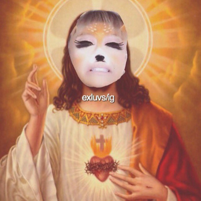 grandeinside's tweet image. Credits: @exluvs on instagram 
Lmao @arianagrande 💗😂 POST THIS OMG I'M LAUGHING SO HARD