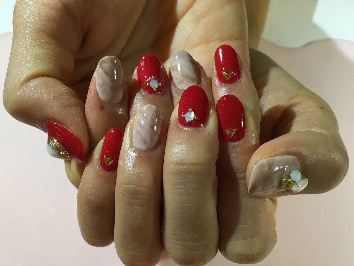 nailsalon_S's tweet photo. まさかの真っ赤に大理石ネイル
どんなになるかなーと思いきや
とってもラブリーです(^^)
#新宿ネイルサロン #池袋ネイルサロン #nail #ネイルサロンS #ジェル... 
https://t.co/YMQdinvfSY https://t.co/aNOjdGjewJ