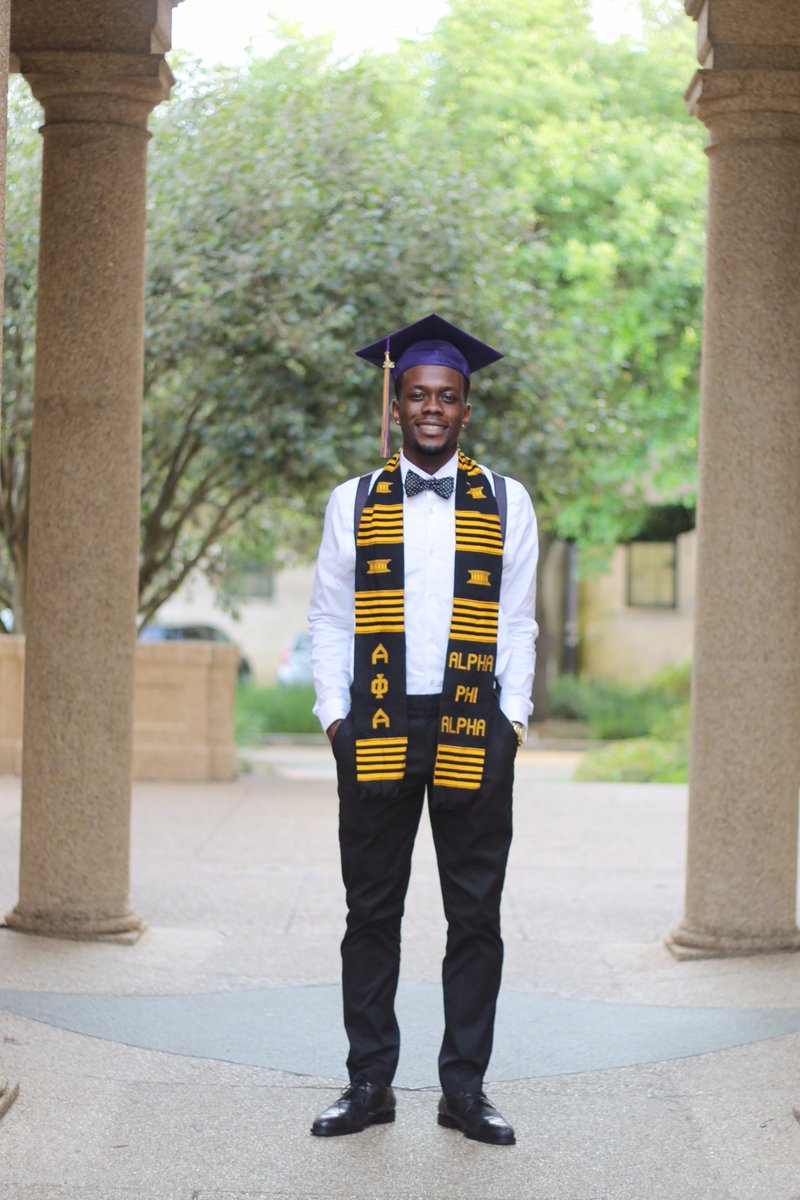 misstayhunter's tweet photo. Seniors it's almost that time! Booking senior sessions for fall 2016! For more info - https://t.co/LZbWkzMHkU #LSU16 #SU16 #UL16 #SELU16 https://t.co/9zMcTZcw5t