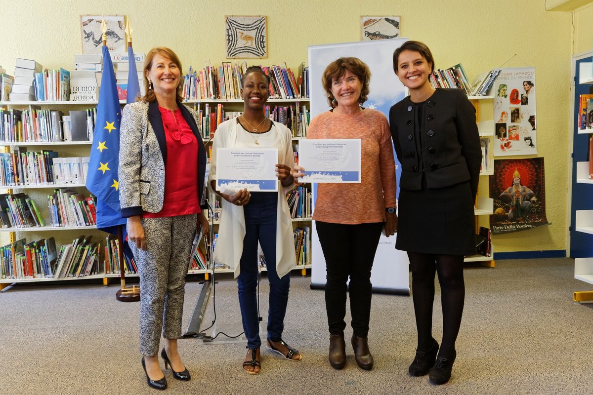 najatvb's tweet photo. Un grand bravo aux équipes pédagogiques et aux élèves lauréats des "Clés du Développement Durable" ! #SemaineDuClimat https://t.co/fn0P5PvXEk