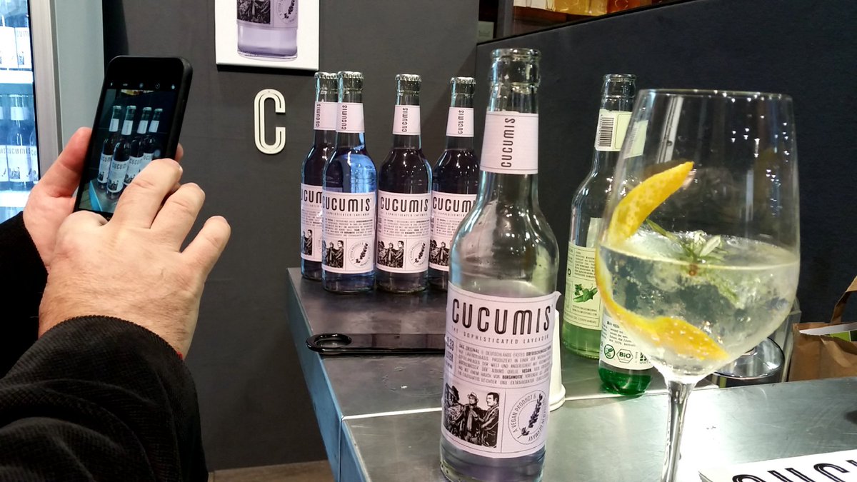 heckpiet's tweet photo. #cucumis Lavendel besser als Gurke #barconventberlin #bcb16 https://t.co/PNjmfXFkMY