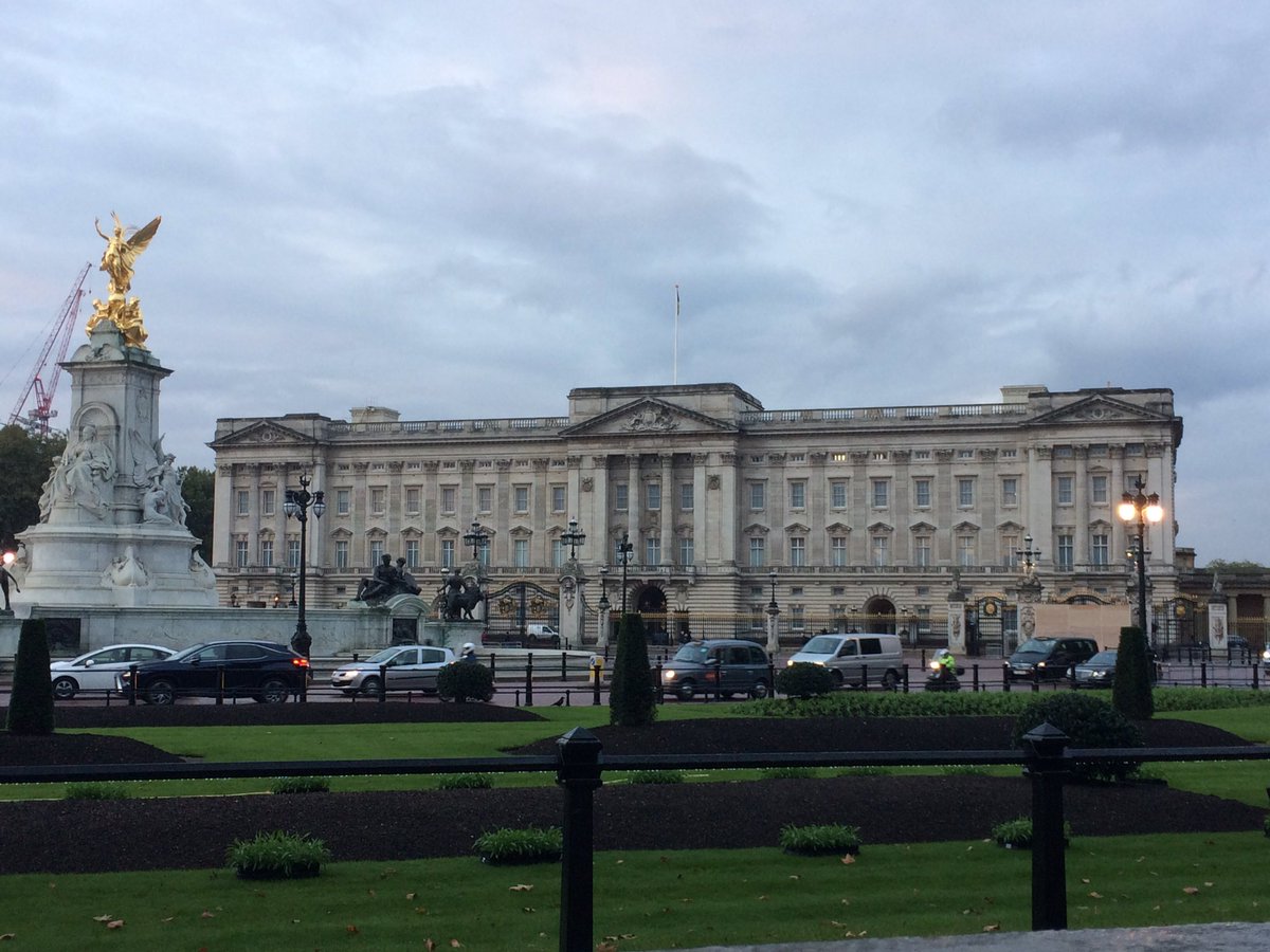 Cass_Hanley's tweet photo. The view while walking to work #notbad #onlytookmeamonth https://t.co/xMj7mb0csG