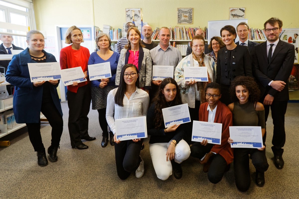 najatvb's tweet photo. Je salue les enseignants, les équipes pédagogiques et les académies qui partout s'engagent sur les projets d'Éducation au dévelop. durable ! https://t.co/MDlHTsqQwO