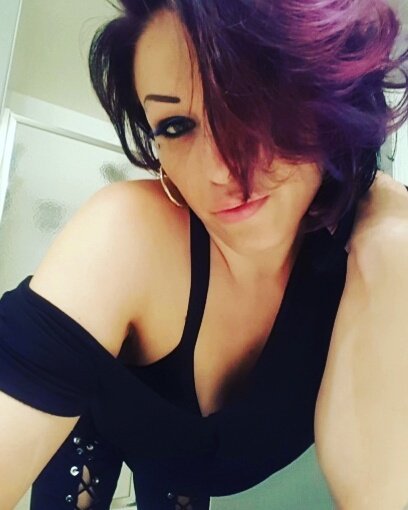 Princesa_0225's tweet photo. New color new look #ElMirage #beautifuldisaster #HotMomClub https://t.co/DvBBdDQXq2
