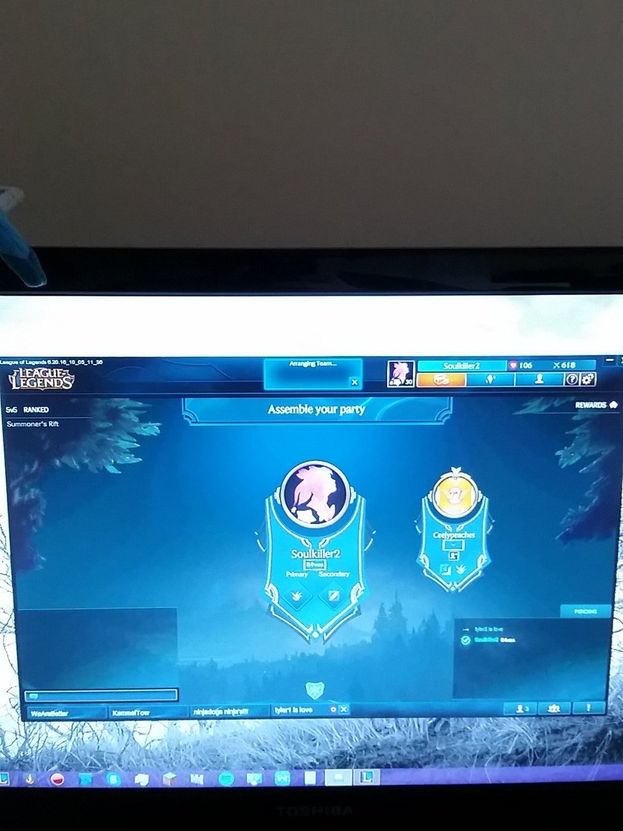 BayerTheFluffy's tweet photo. Playing league woop https://t.co/ig0QCGiyOI