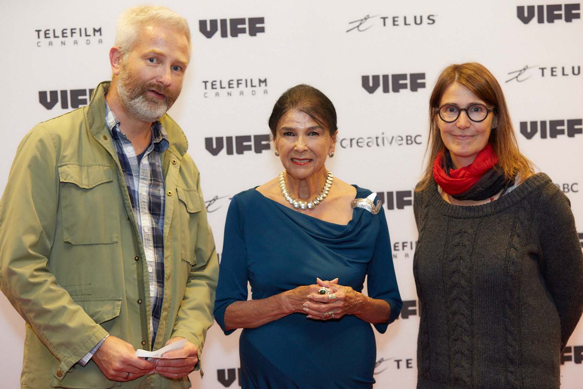 redcedarfilms's tweet photo. Highlight @VIFFest: Alanis Obomsawin + WE CAN'T MAKE THE SAME MISTAKE TWICE + German director Mirjam Leuze + @thenfb (Photo W. Machnikowski) https://t.co/xdiltTkymS