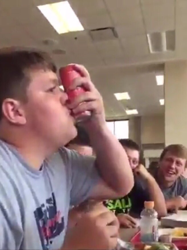 wil_doingstuff's tweet image. Wil casually drinking his V8 at school