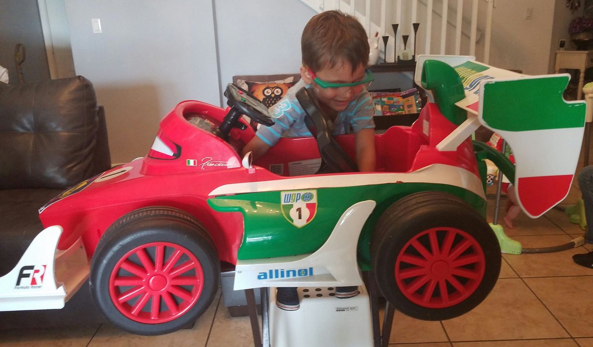JoubertAndres's tweet photo. Discussing and Exploring the cause of wheel spin after his 6v to 12v battery upgrade. #tractionissues #makerdad #diy #PowerRacingSeries https://t.co/elAQdhSQs2