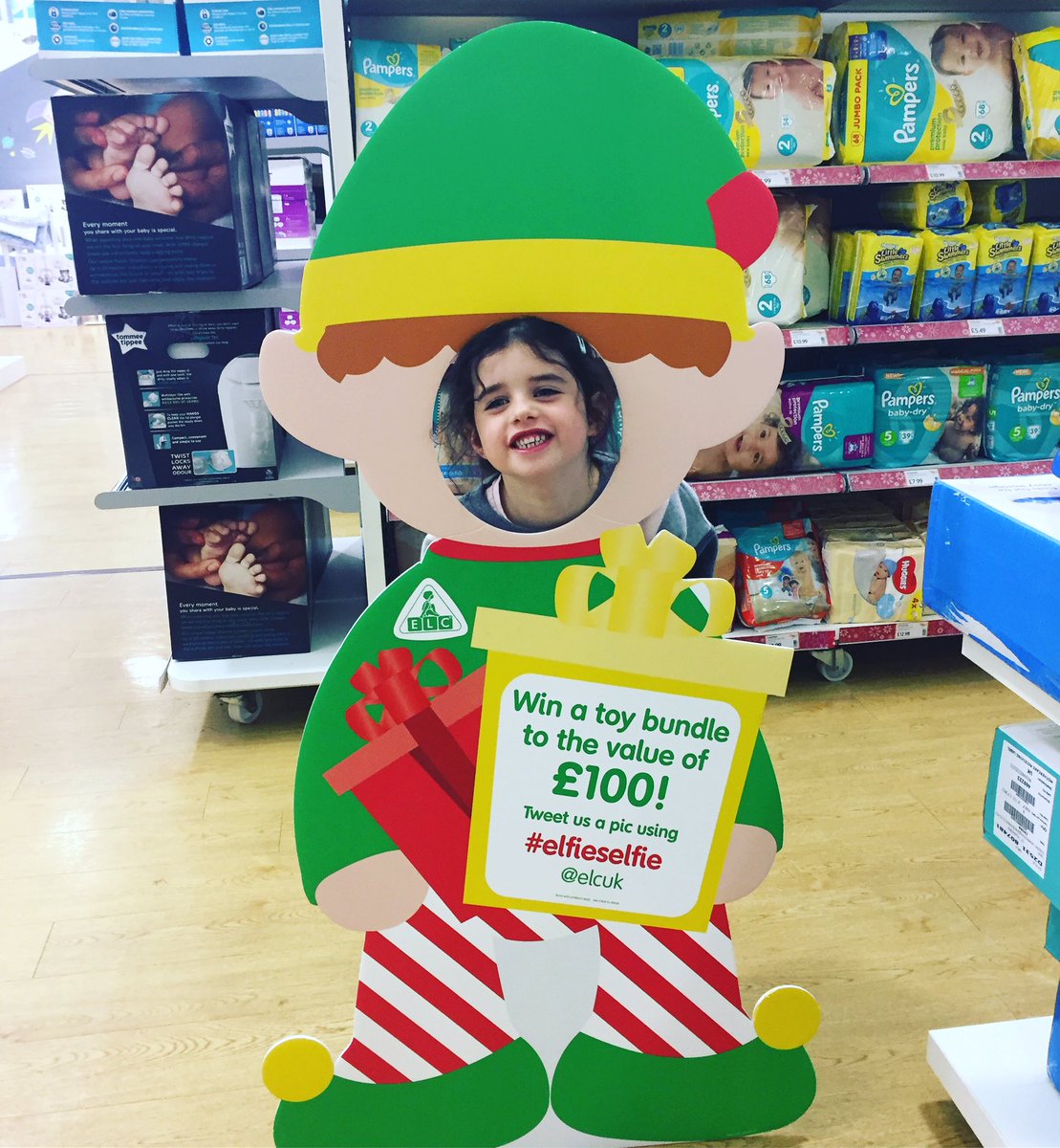 Fredir95's tweet photo. @ELCUK #elfieselfie @mothercareuk having fun in the toy department #xmasiscoming #xmas https://t.co/AxMKJQ14be