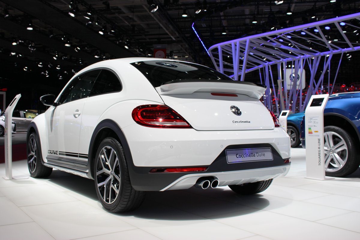 vw_france's tweet photo. Plus que quelques jours pour tomber sous le charme de la #CoccinelleDune au Mondial de l'Automobile. #MondialAuto https://t.co/ktewEvo3JP