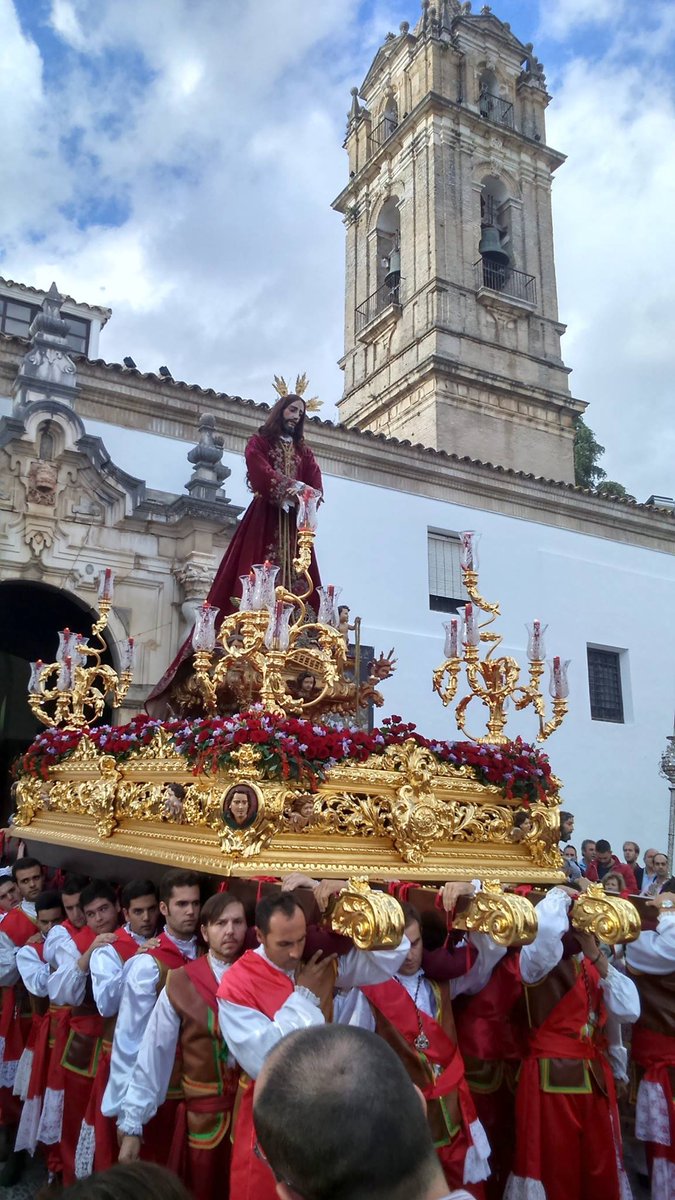 HdadJesusPreso's tweet photo. Hoy se cumplen 2 años de la Solemne Procesión Extraordinaria con motivo del 350 fundacional de @HdadJesusPreso que contó con @lascigarreras https://t.co/Z337qAY6Bf