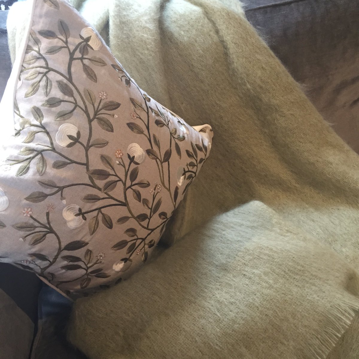 Add warmth &amp; texture to your living room with hand made scatter cushions. We have a wide range of gorgeous fabrics.