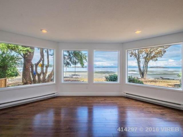 vihomesnanaimo's tweet photo. Today's #10amGem! 4 bed, 3 bath stunning #waterfont home in #lantzville @CParkerTeam https://t.co/b1bJXmpH7h https://t.co/fK2GgZ1TLv