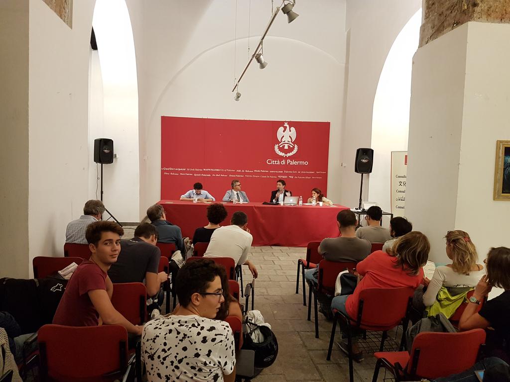 FLM_Junior's tweet photo. Dibattito con Filippo Miraglia, Alessandra Sciurba e altri #FestivalLetteratureMigranti #FLM_junior @CasaLettori @FLM_Palermo @acharat https://t.co/fpiYDbC8QV