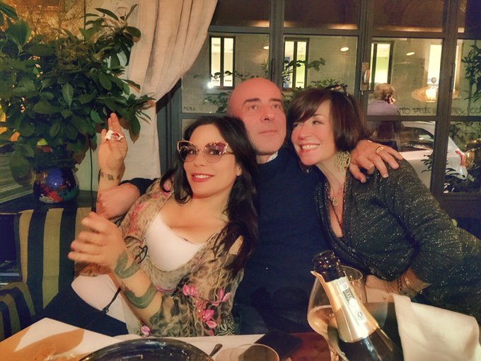 Le foto del mio Birthday! Grazie @AlbertoDandolo @SabrinaGanzer @GPanellaa @pulcepalma https://t.co/<a class="tags" target="_blank" title="On Twitter" href="/?out=eyJ0eXAiOiJKV1QiLCJhbGciOiJIUzUxMiJ9.eyJpYXQiOjE3MzA5NDY2MzQsImlzcyI6InR3cG9ybnN0YXJzLmNvbSIsIm5iZiI6MTczMDk0NjYzNCwiZXhwIjoxNzYyNDgyNjM0LCJyZWRpcmVjdF91cmwiOiJodHRwczovL3R3aXR0ZXIuY29tL0FsYmVydG9EYW5kb2xvIn0.ZB6CAkwvDdrd0CG9Q5SFwwDyHL9ajaWSqatMh3MZJAmHCufGFCr4CjMhLBnajXo9j0Ug4qWr305mcCFTZi19ew">@AlbertoDandolo</a><a href="/tag/vibratorematildaferragni"class="tags"><span>#vibratorematildaferragni</span></a>