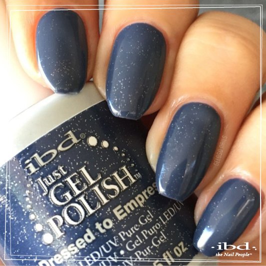 Ladybird_house's tweet photo. Dressed to Empress - elegante blu-grigio con shimmer 
 
#IBD #ImperialAffair #Collection #lovenails #gelunghie https://t.co/e7oVGWhlaI