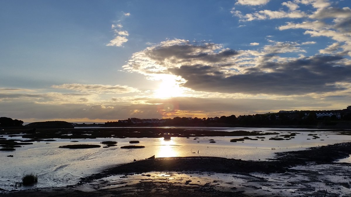 worldofoddy's tweet photo. So far this evening... #barryisland #barrybados #visitthevale #BarryIs https://t.co/6a0yL70KTb