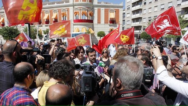 atooca's tweet photo. "Los ricos esconden sus intereses detrás de cualquier bandera". Gran frase @agarzon https://t.co/77Vp1wVhW1