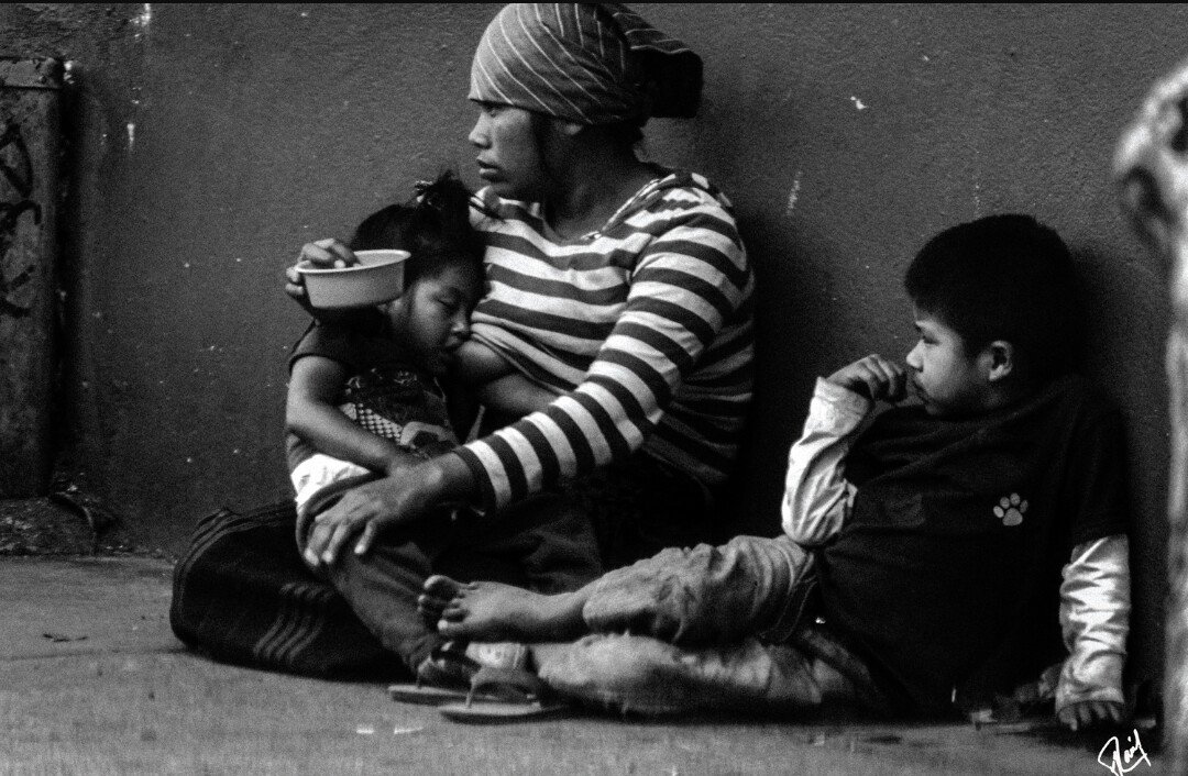 Anitta_96's tweet photo. Conflicto y realidad.
#lasmilyunacarasdelaciudad https://t.co/b76sDWAhGz