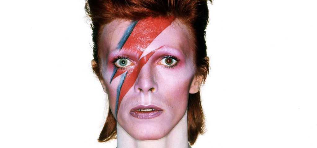MaisonValentina's tweet image. Now it is possible to have access to @DavidBowieReal design pieces. goo.gl/RnqH37 #davidbowie #designpieces #memphisfurniture