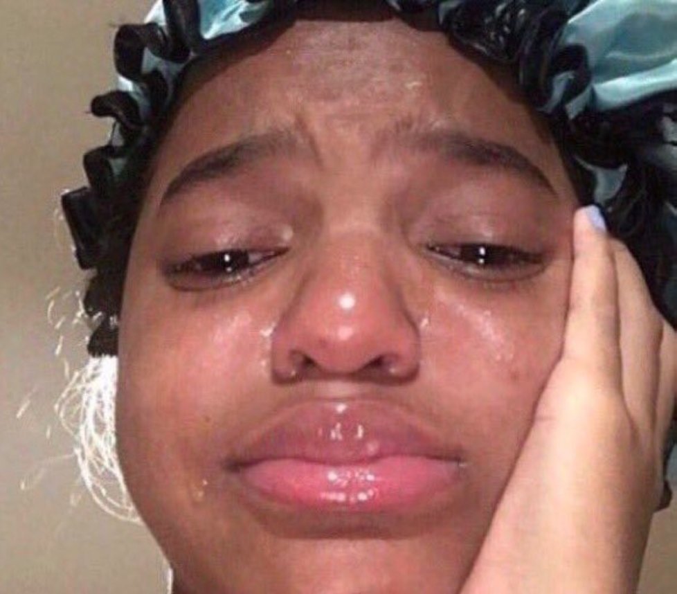 soynormalvale's tweet photo. yo: “no voy a llorar”

*dos minutos más tarde* https://t.co/8xbysOv9cm