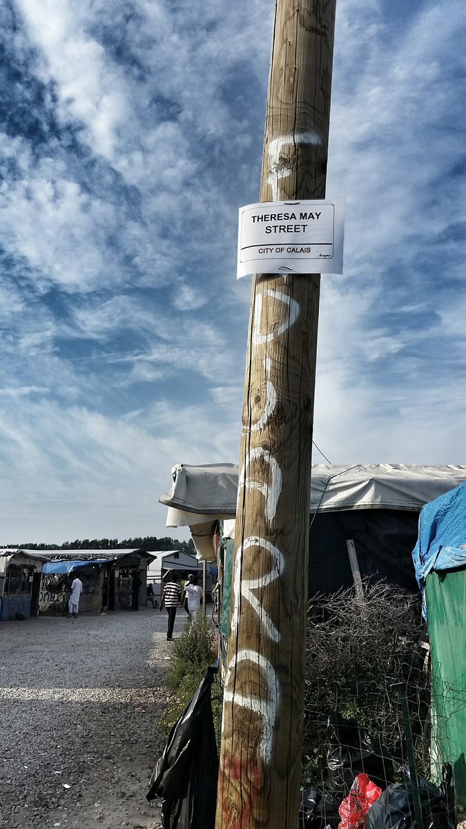 aliemadjaffery's tweet photo. #refugeeswelcome #refugeecrisis #thejungle https://t.co/npickQO1Jh
