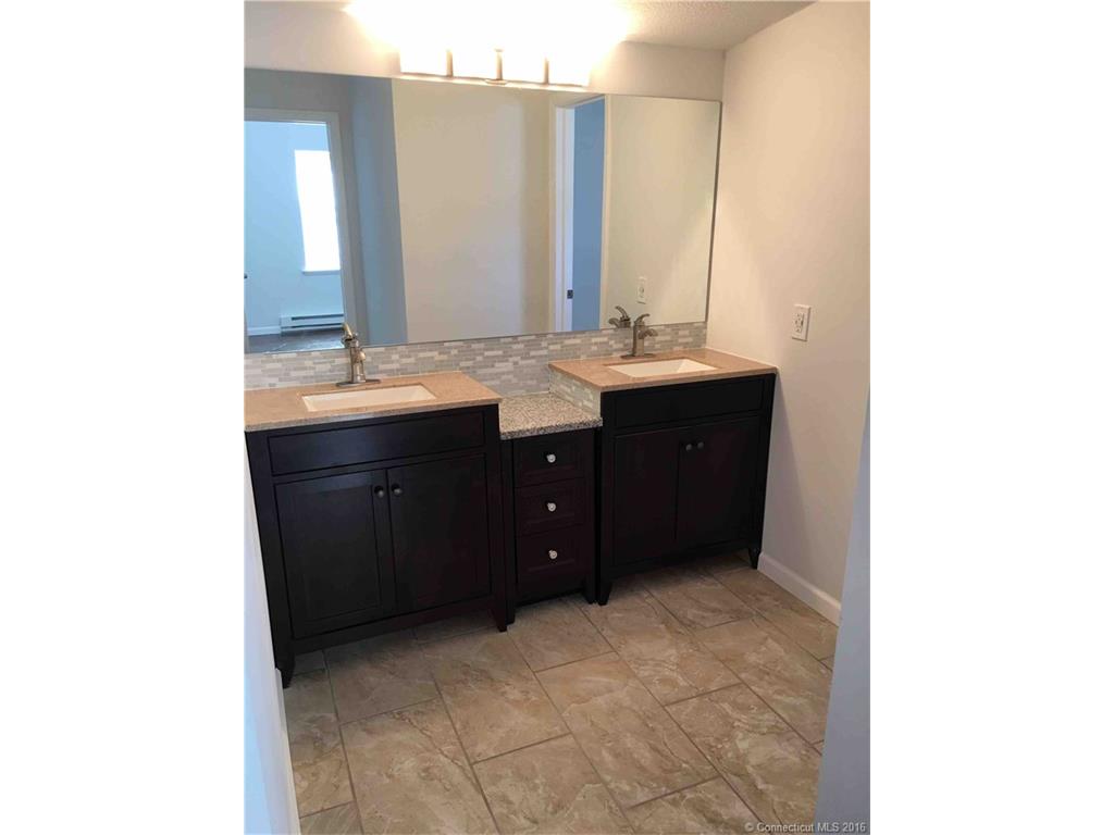 InnovProp's tweet image. Open house this Sunday from 1:00 PM to 3:00 PM. This condo features 3 beds, 1.1 baths and a deck. For more information call 860.635.7355