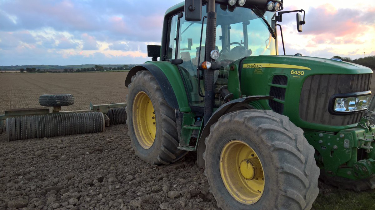 John_Dunne_'s tweet photo. 900 cereals plots sown and rolled at the Goldcrop trial site, thats enough for one day I think 👍 zzzzzz https://t.co/FtoHVbmBFP