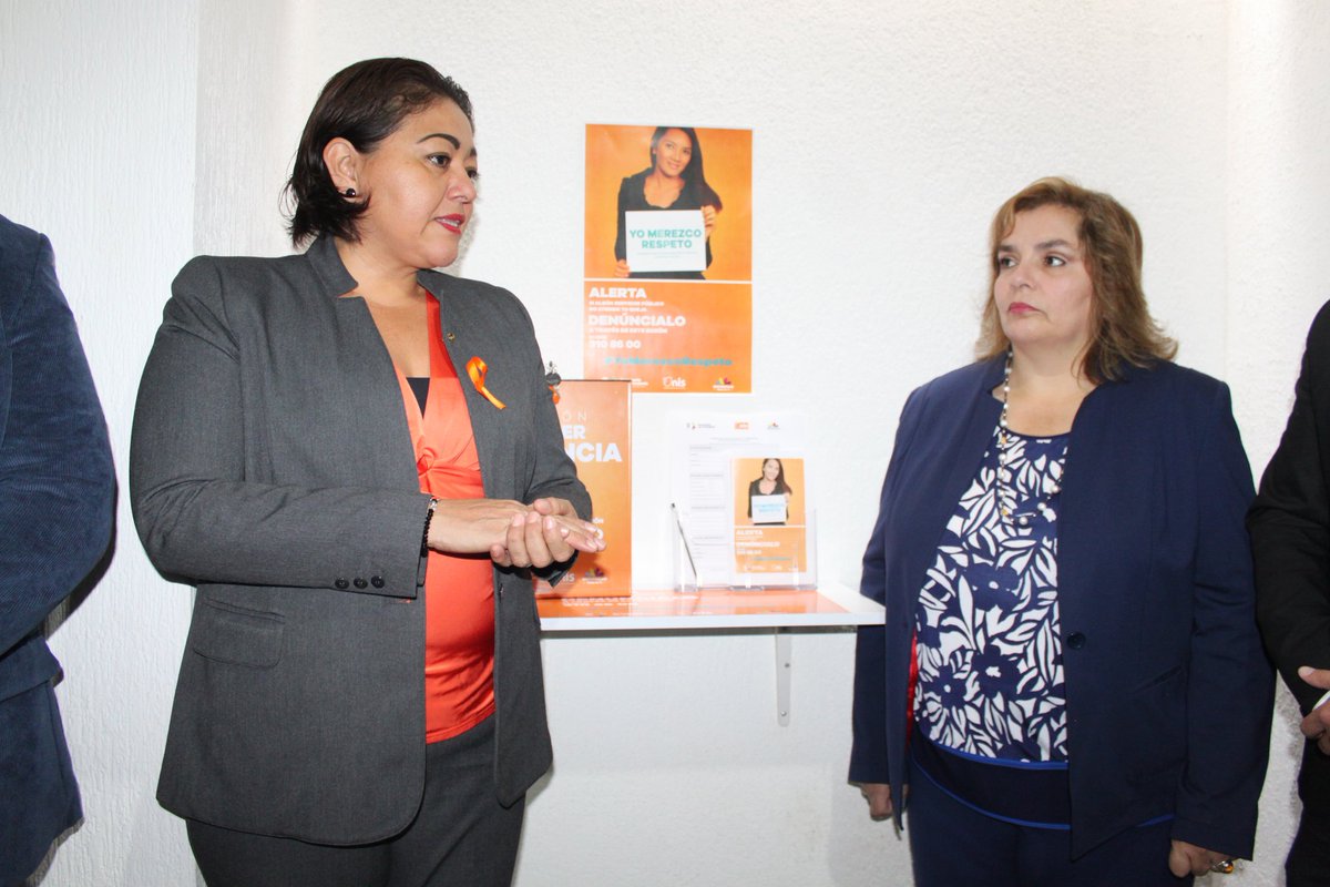 contraloriamich's tweet photo. Este buzón estará en las dependencias estatales para que las mujeres que no son atendidas por servidores, denuncien. https://t.co/2eaGIBQ7a5