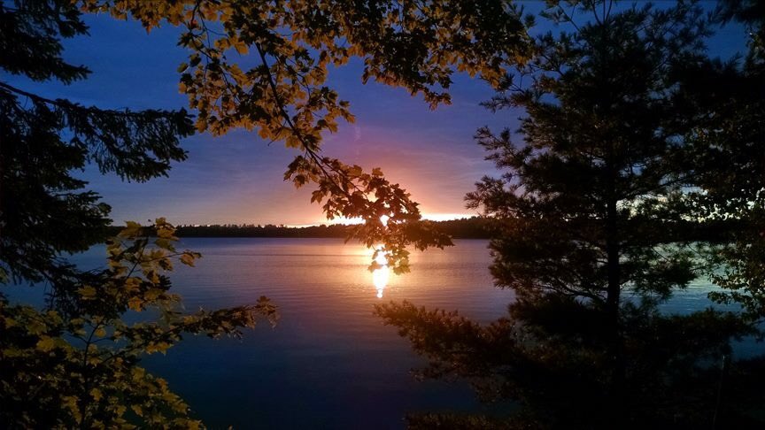 46lance's tweet photo. @NKeeder Northern Wisco ---> Morning/Night #nofilter #OnWisconsin https://t.co/9U0EsGQDQI