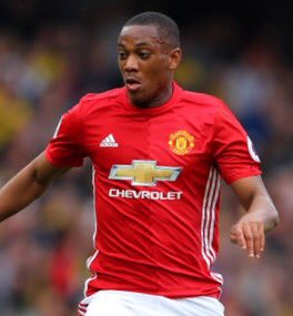 TheHeadtoHead's tweet photo. RT for Martial
LIKE for Douglas Costa https://t.co/IizILoGzDq
