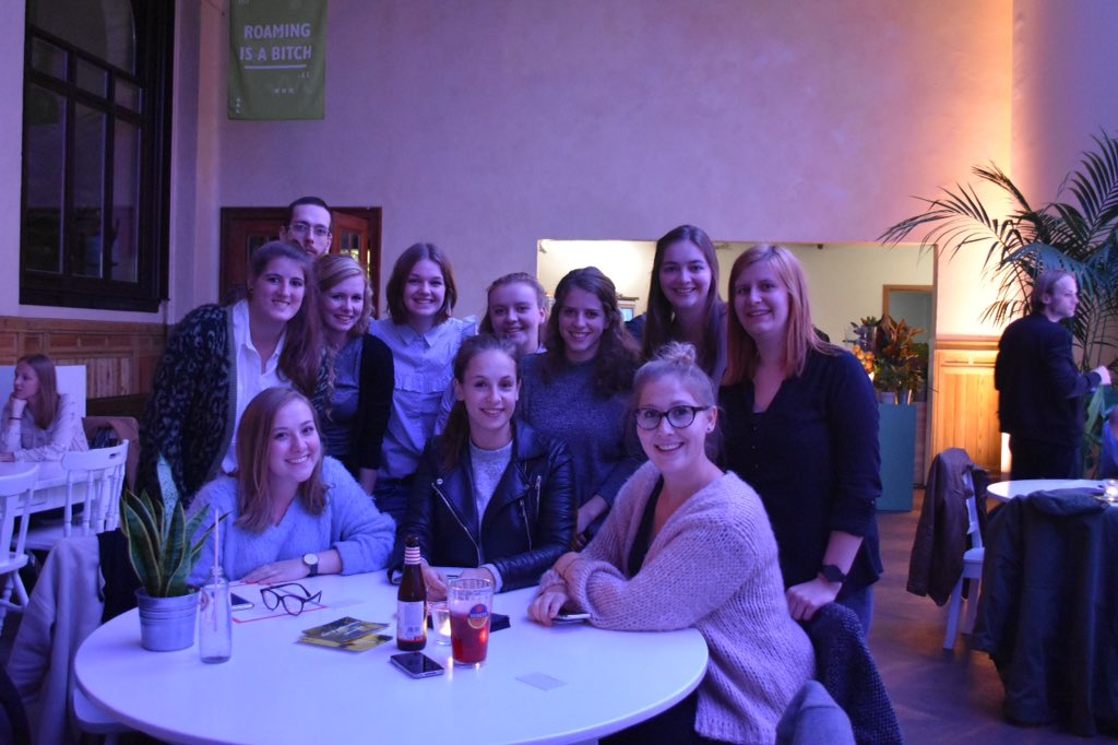 LiseDaes's tweet image. Wij naar Pop-up class! #PUC16 #dmmMORE @MoreMedia_COM