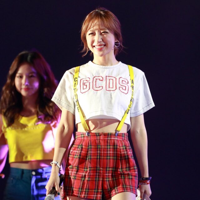HANI92_EXID's tweet photo. 오랜만이에요 😁 https://t.co/V9bJ0sNeTH