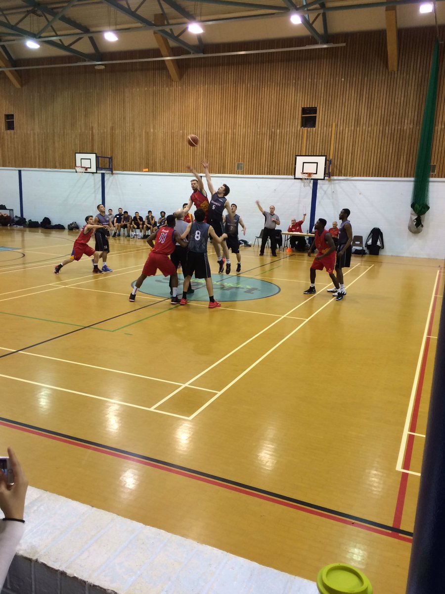 brookessport's tweet photo. More basketball as the Men's 1sts finish off 8 hours of home games at the first #BUCSWednesday of the year #OBUBasketball #wearebrookes https://t.co/aW3cNBLOjG