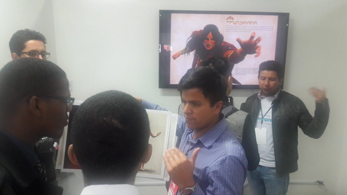 leito6125's tweet photo. En este momento son entrevistados para la televisión nacional nuestros emprendedores de @DAGAmedia Empresa Boyacense presente en este evento https://t.co/rxuE5Hprzk