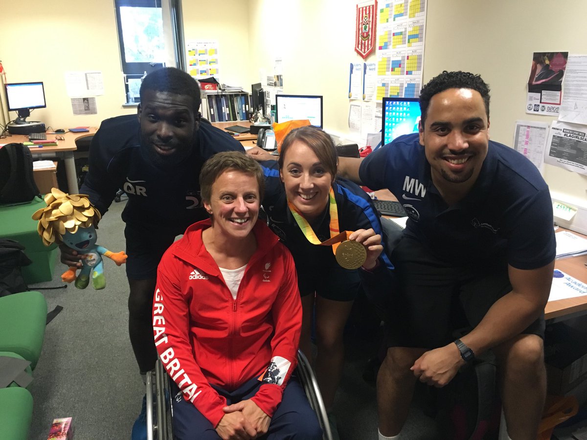 Miss Howe tweet media