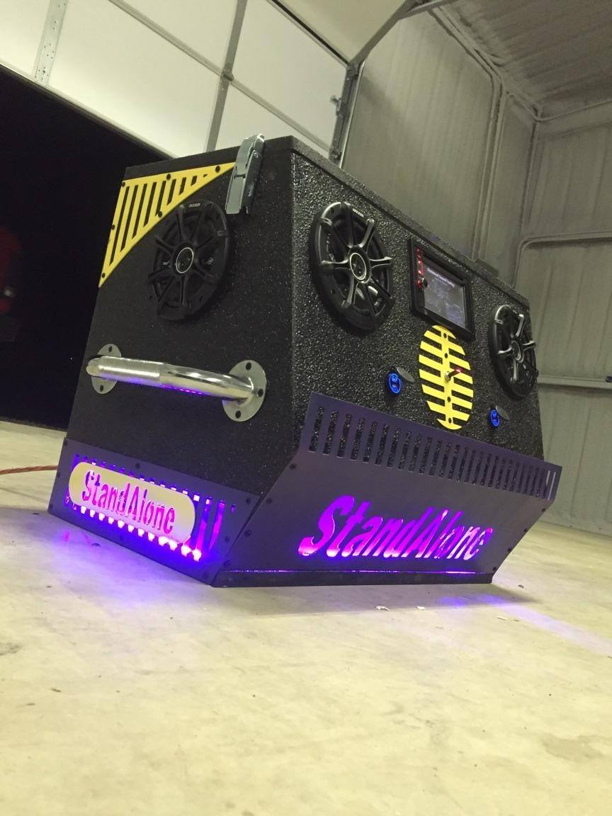 StandAloneFeed's tweet photo. Want to win this @StandAloneFeed showbox stereo system? Stay tuned next week to find out how! #championsstandalone https://t.co/fFtNRHInry