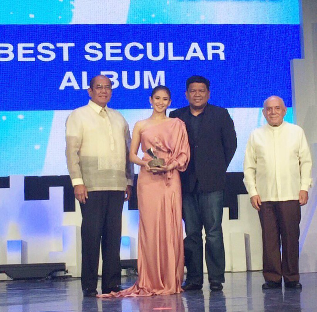 iHeartTheSarahG's tweet photo. Congrats for your fab award! TGU ''Best Secular Album'' you deserve it every bit! Proud of you Queen @JustSarahG #CMMA2016 πππ https://t.co/4hv7VzHri5