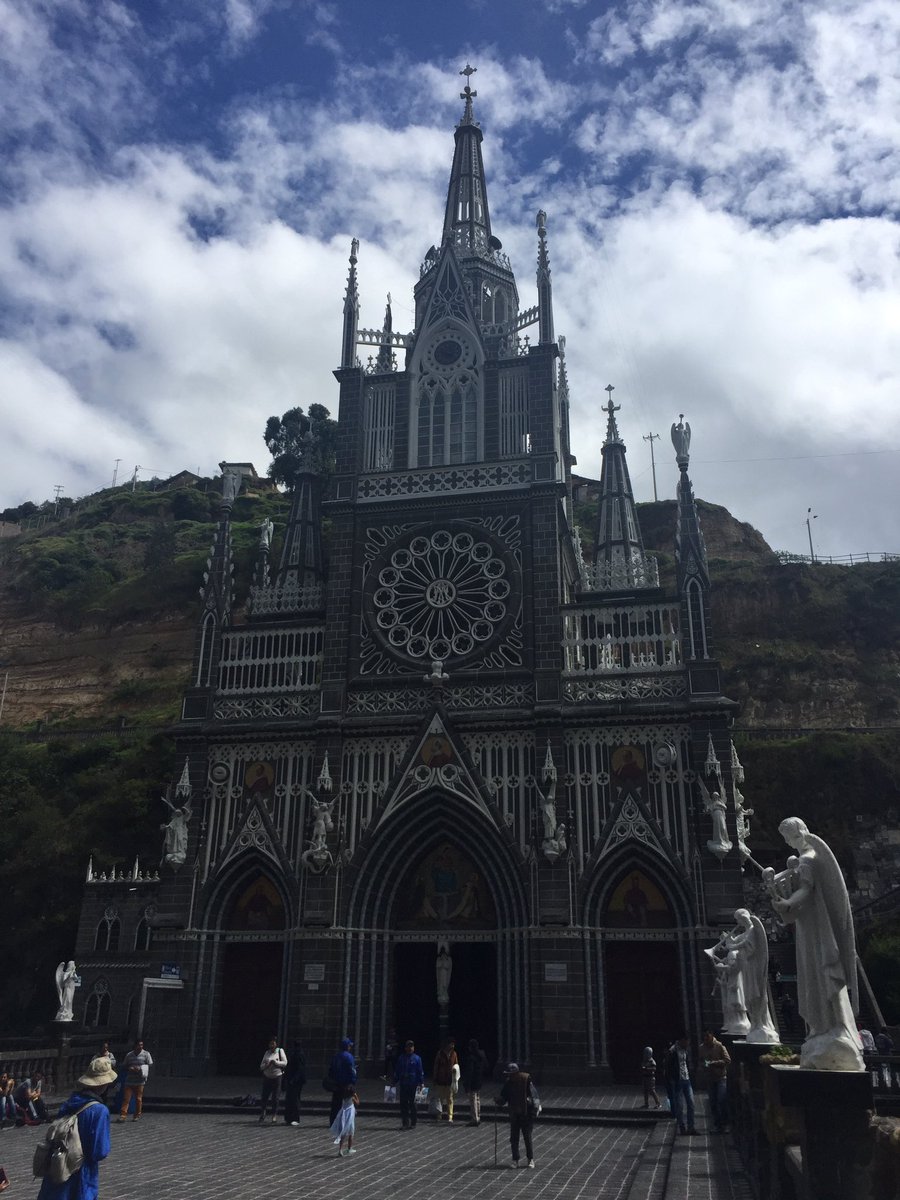 ensoquartet's tweet photo. When in Ipiales...you go to the Santuario. Muy bonito! https://t.co/nq0iLW0KHk