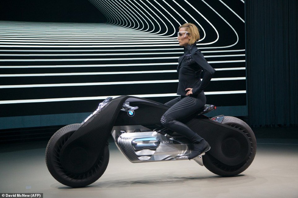 A look at @BMW's self-balancing motorcycle of tomorrow bit.ly/2e1Ppkx?utm_me… https://t.co/ofEdG7pi1e