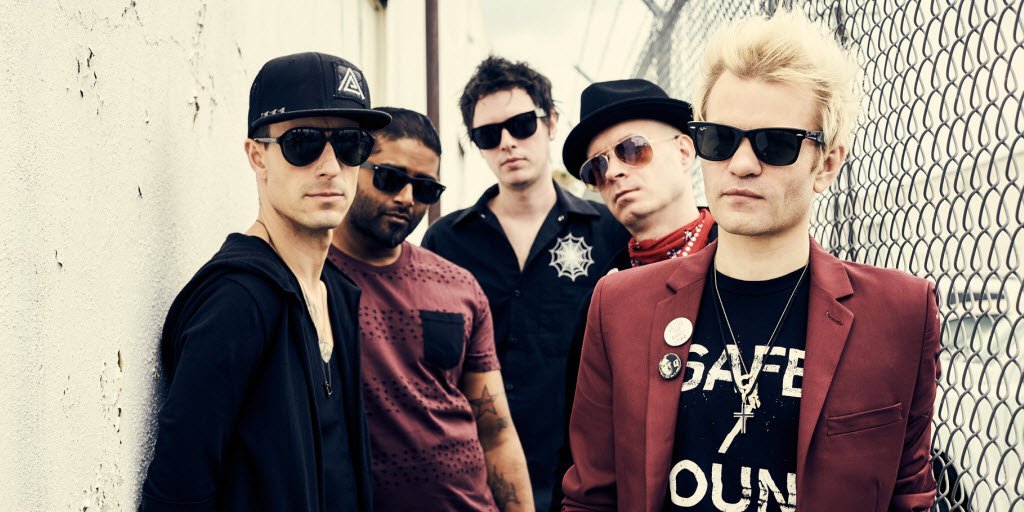 MGMGrandDetroit's tweet photo. Don't miss a FREE live acoustic set w/ @Sum41 at TAP before their sold out show on Oct 19 or you'll be In Too Deep! https://t.co/E4XrpSC8gz https://t.co/9gK7KhnLFw