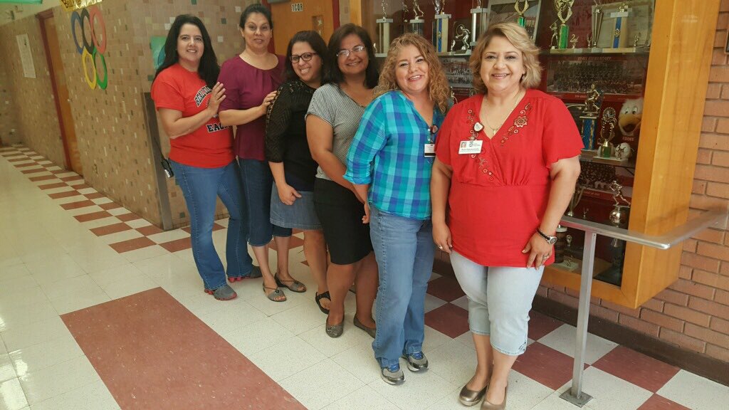 MariaMeguerr2's tweet photo. Thank You Mrs. Carrillo! Office of the Week recognized by Sunny99.9 #IamEPISD #BeallEagles https://t.co/FiOb8Cnoc3