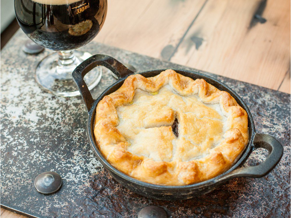 letsfeedyou's tweet image. This #Vancouver restaurant serves up #food from Canada's roots! bit.ly/2dpqUSI