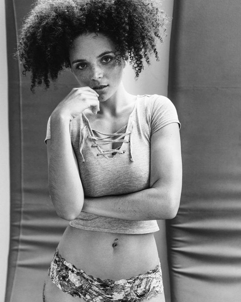 ched53's tweet photo. Got spirit. 🐼 @theamylynch 
#frotails #freckles #mono #AmyLynch https://t.co/7Qg6SYoJvj