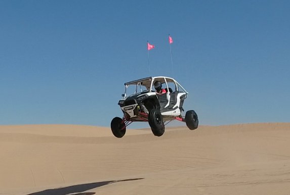 mtsoffroad's tweet photo. Who says white trucks can't jump?! #punny #airtime #mtsoffroad #4x4 #offroad #adventure #atv #utv #sanddunes #dunes #sand #desert #yeehaw https://t.co/opgbpUsieB