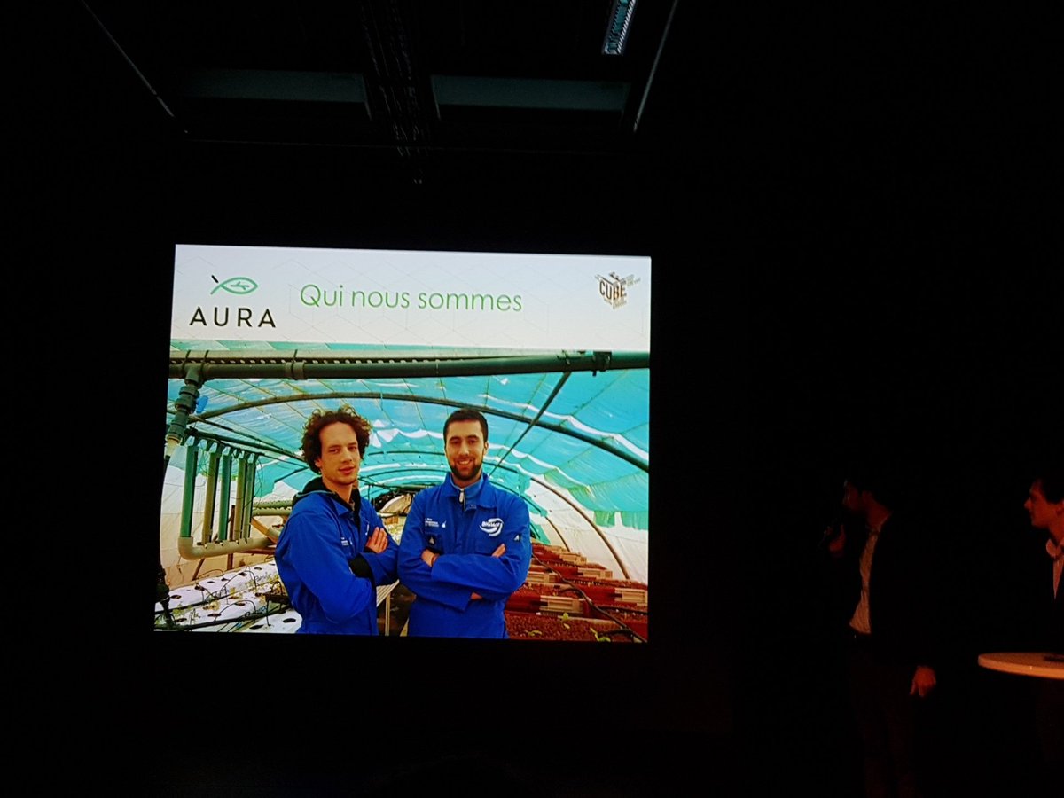 ndrsan's tweet image. Thomas nous présents #aura @lecubetwit  le  système de #aquaponie intégré